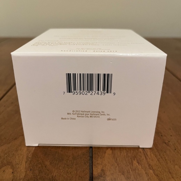 Hallmark Keepsake Mrs. Claus's Kitchen Table 2012 Limited Edition - Picture 5 of 12